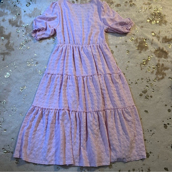 NWT Ophelia Roe Tiered V Neck Pink Dress Size Medium - Picture 10 of 12